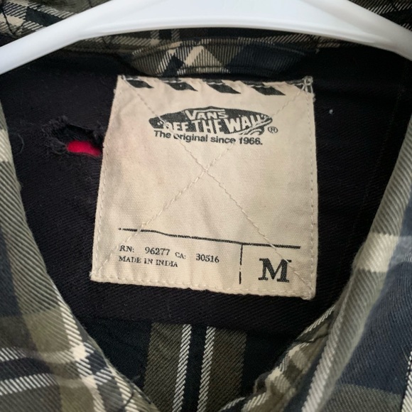 Bundle of 3 Flannels Unisex - Picture 8 of 10